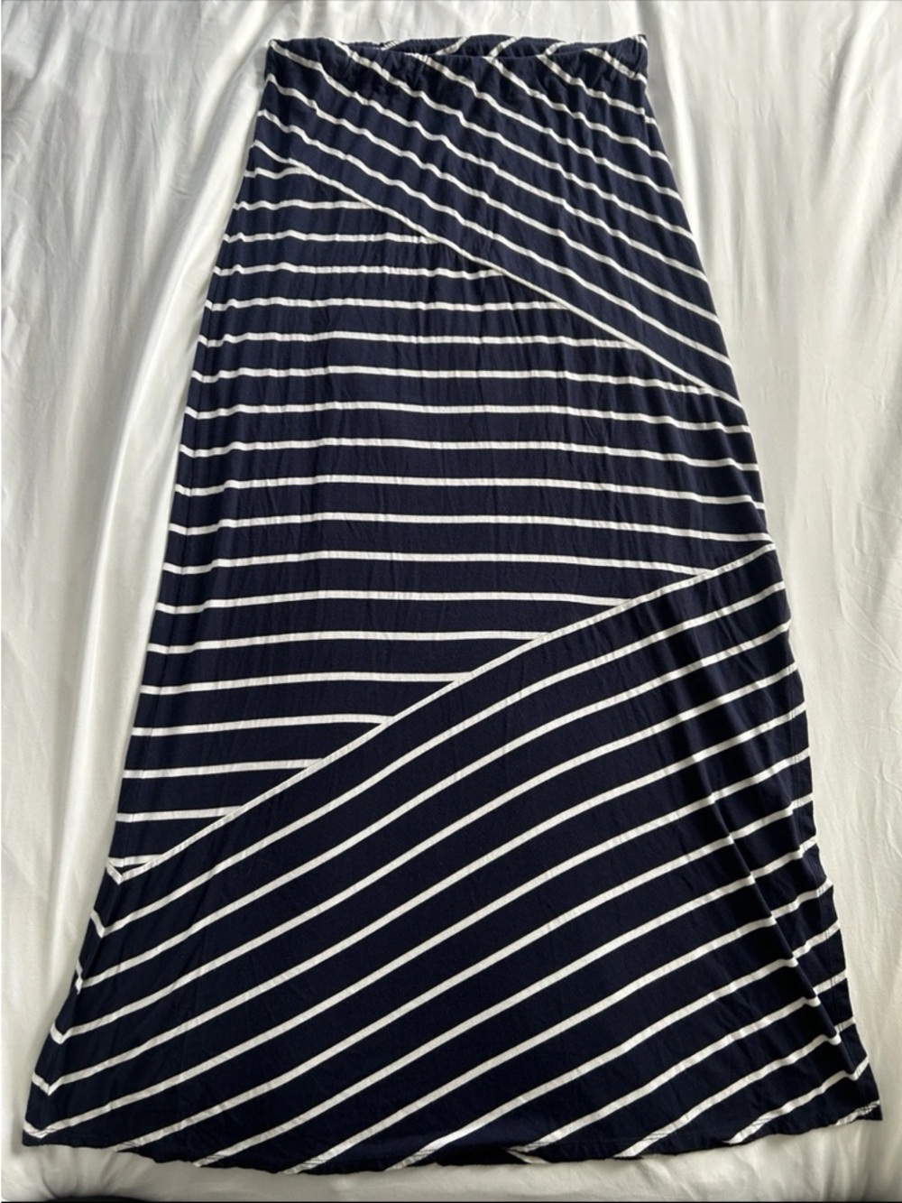 Ann Taylor Loft Striped Navy and White Maxi Skirt Size Medium